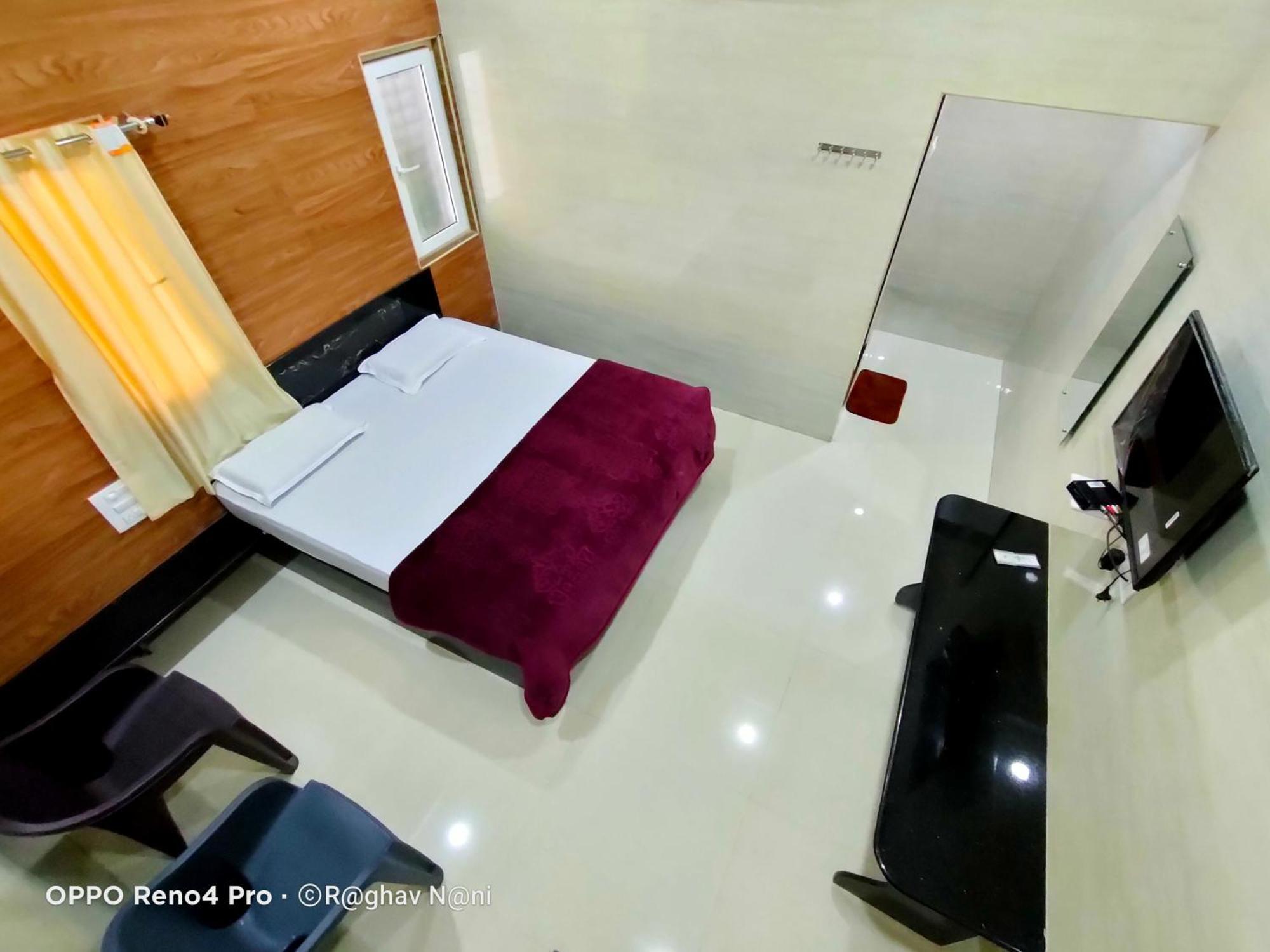 Kamala Sadana Lodge Madhavaram Exterior photo